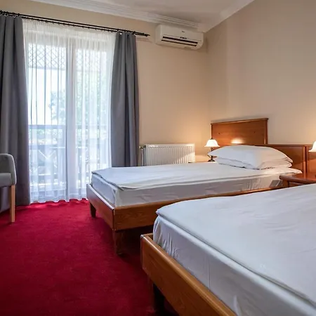 Ξενοδοχείο Hotel Vila Lago 4*