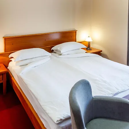 Hotel Vila Lago 4*